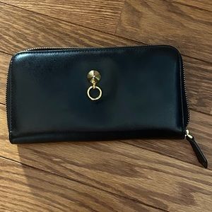 EUC FENDI BY THE WAY BLACK LEATHER LONG ZIP WALLET. FULL INCLUSION